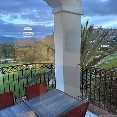 T2 Duplex, Centre Village, 2 Terrasses Apartment