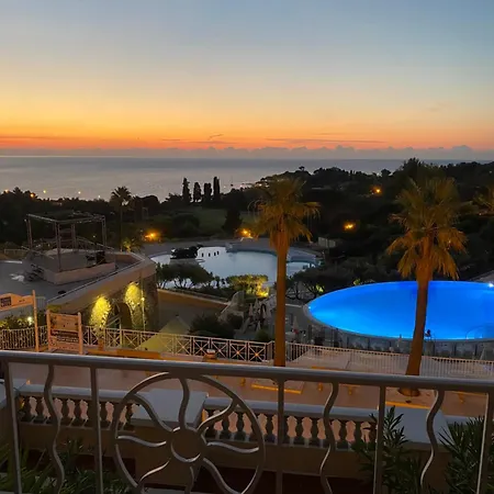 T2 Duplex, Centre Village, 2 Terrasses Apartament