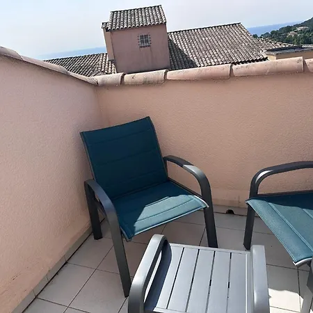 T2 Duplex, Centre Village, 2 Terrasses Saint-Raphaël